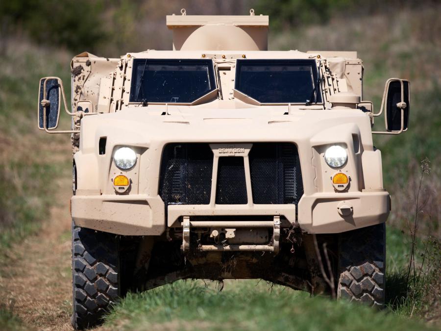  Oshkosh L-ATV 2012 года  (фото 4 из 9)
